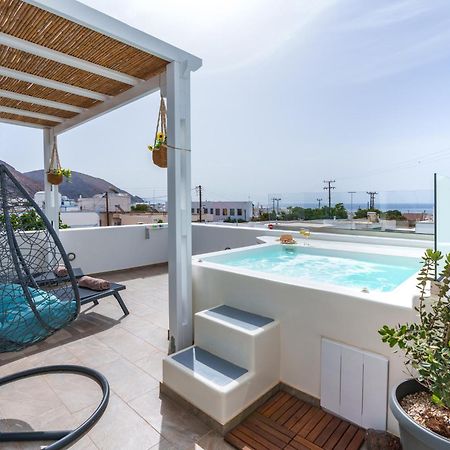 Santorossa Luxury Villas Emporio  外观 照片
