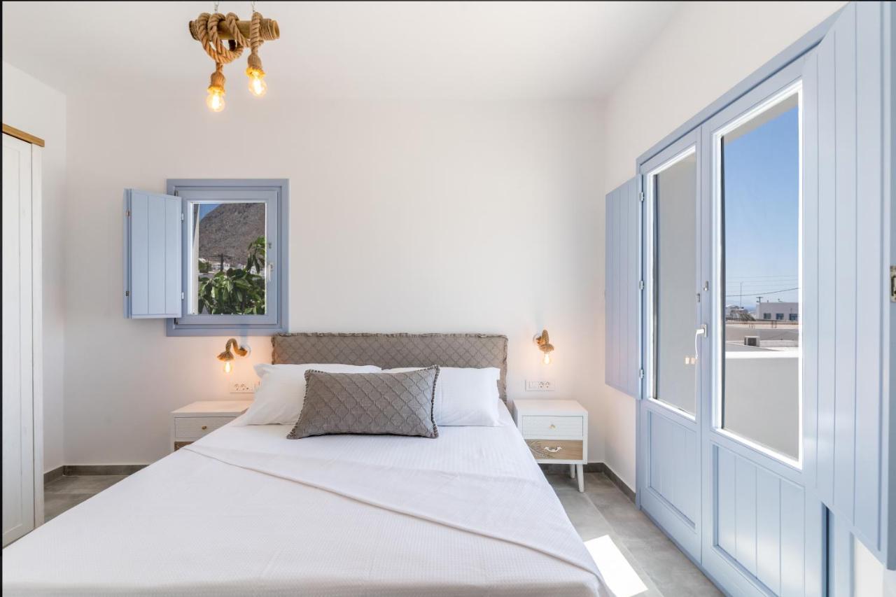 Santorossa Luxury Villas Emporio  外观 照片