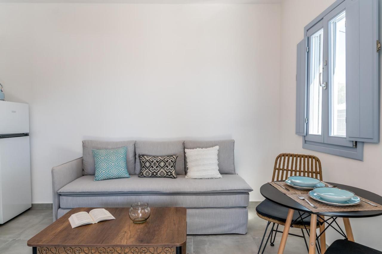 Santorossa Luxury Villas Emporio  外观 照片