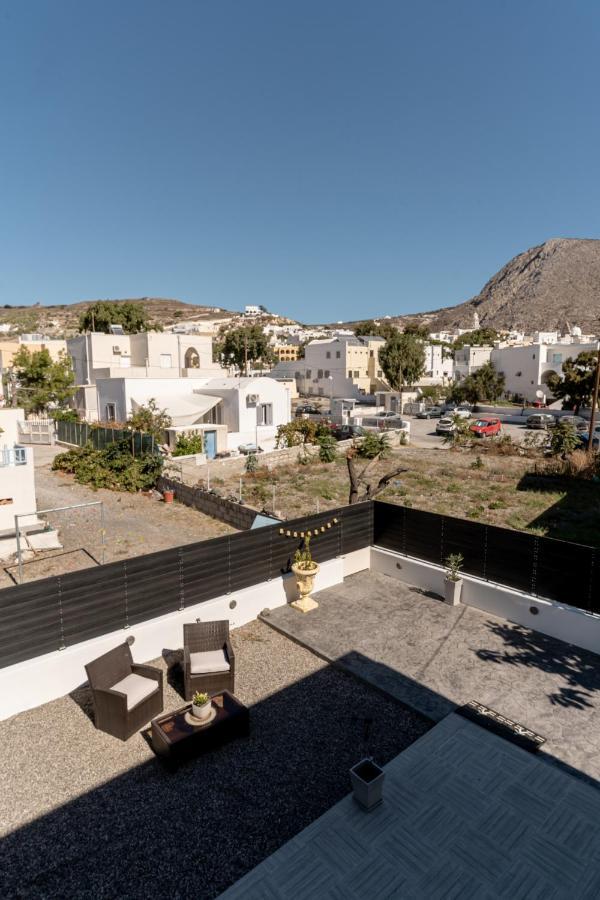 Santorossa Luxury Villas Emporio  外观 照片