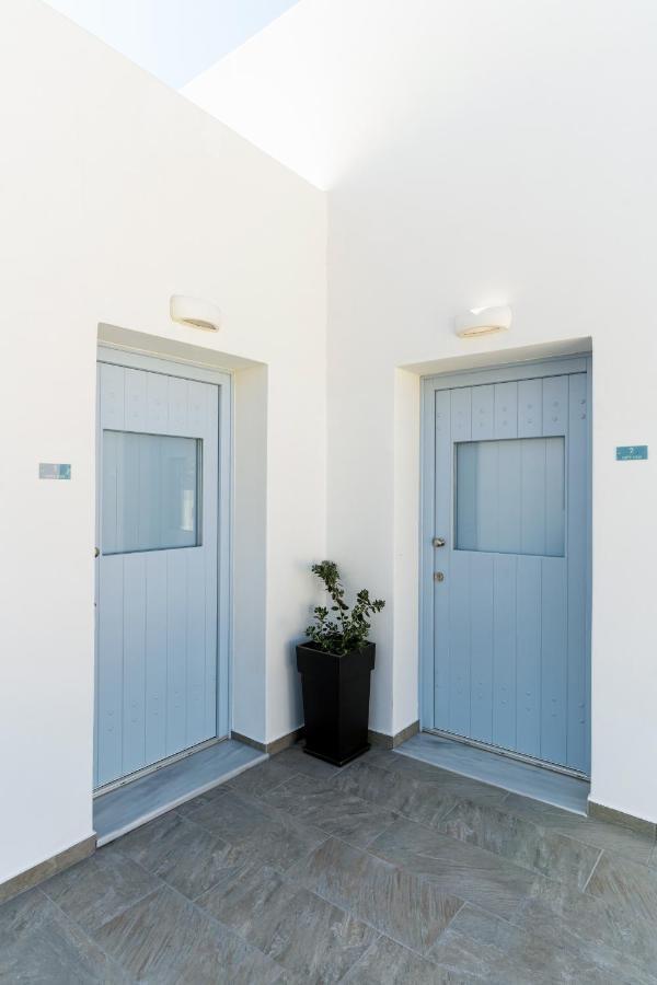 Santorossa Luxury Villas Emporio  外观 照片