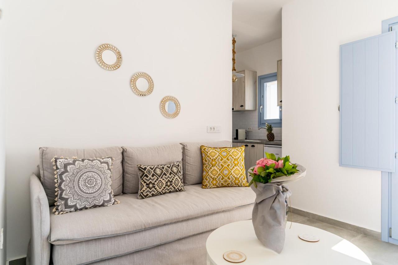 Santorossa Luxury Villas Emporio  外观 照片