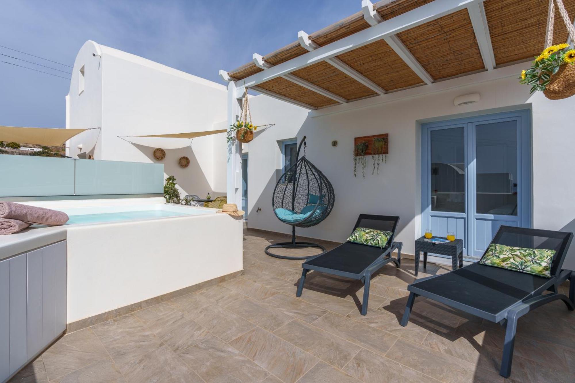 Santorossa Luxury Villas Emporio  外观 照片