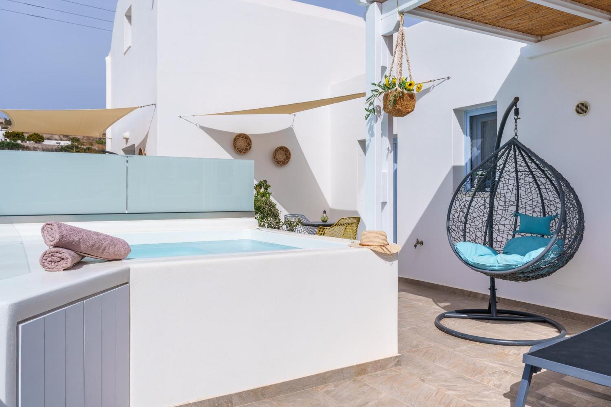 Santorossa Luxury Villas Emporio  外观 照片
