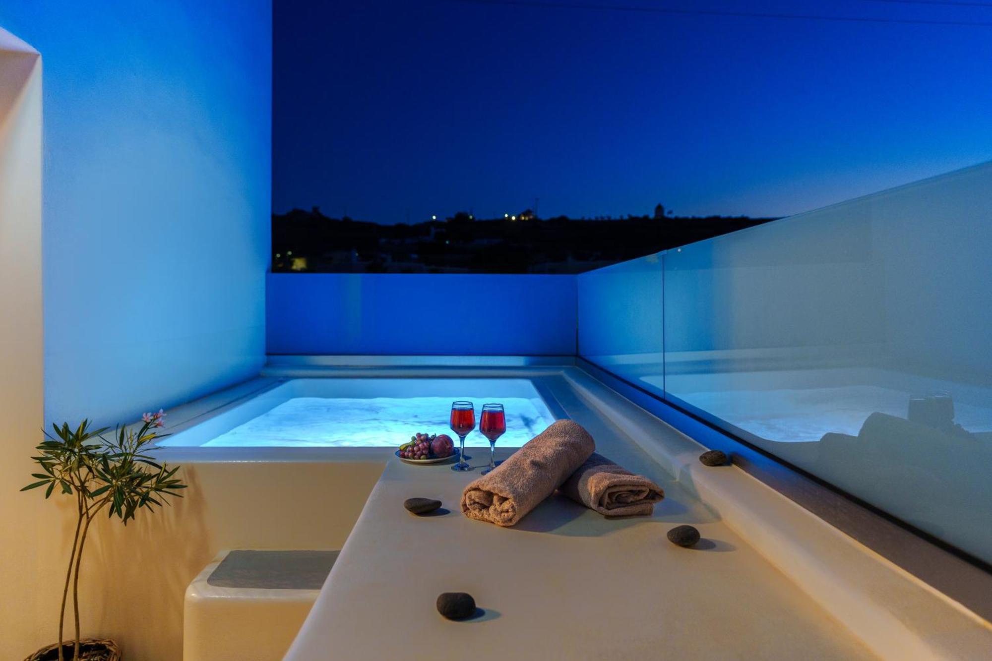 Santorossa Luxury Villas Emporio  外观 照片